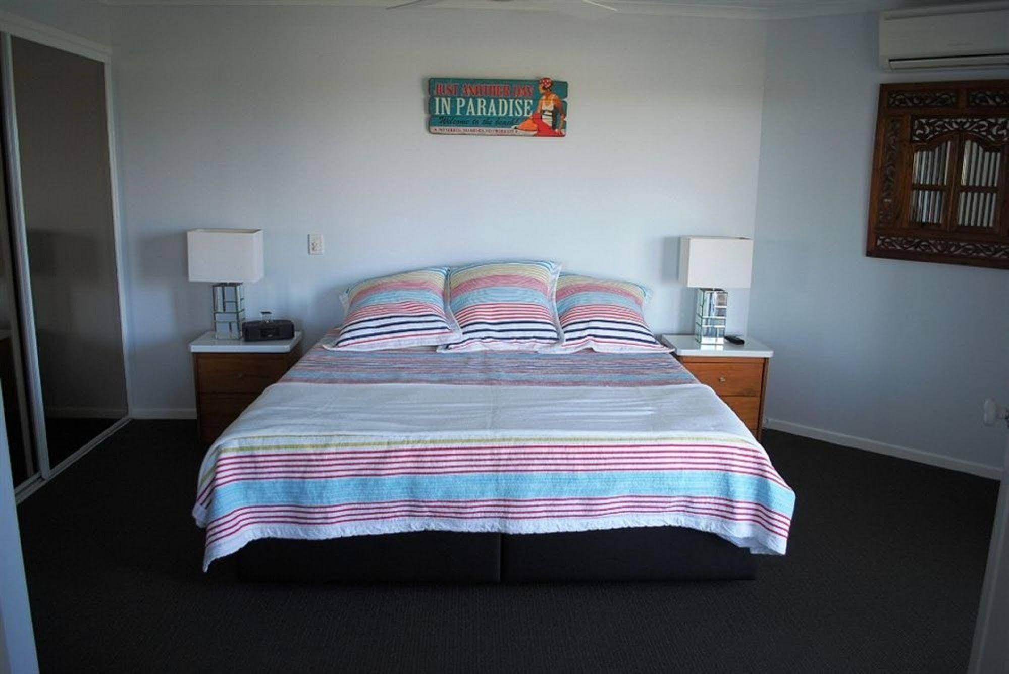 Surfside On The Beach Buddina Buitenkant foto