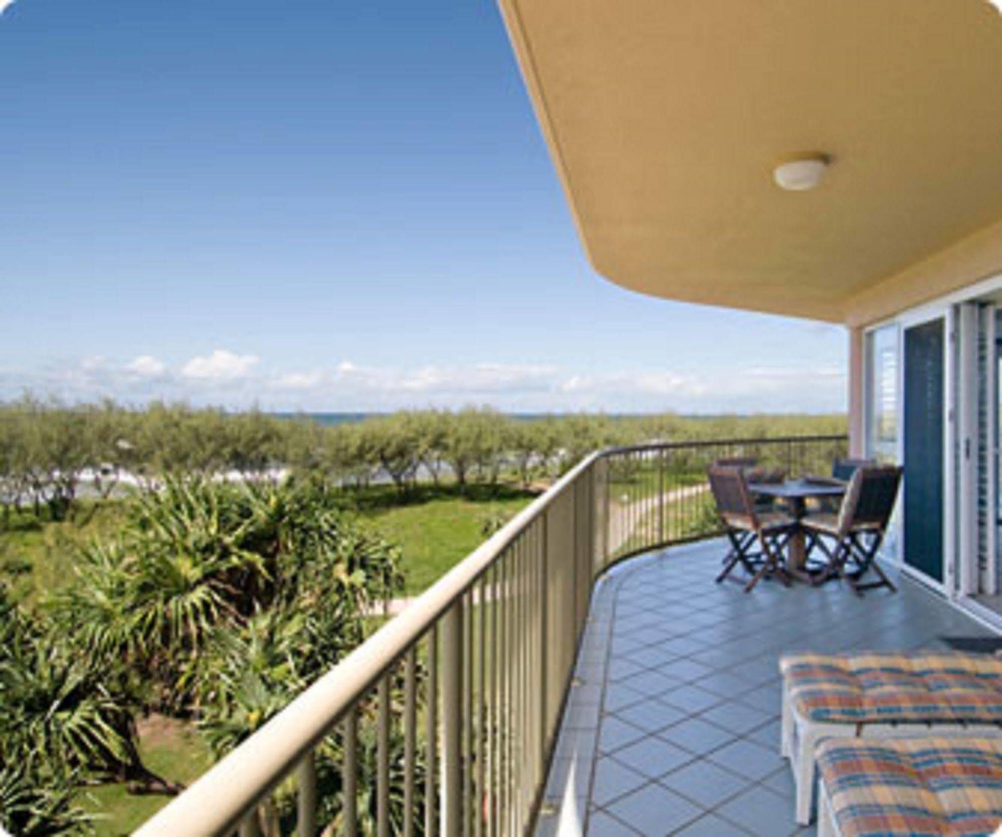 Surfside On The Beach Buddina Buitenkant foto